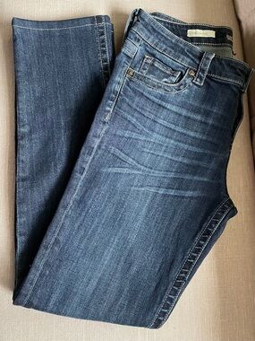 Women’s Blue Denim Jeans 
By KUT FROM THE KLOTH-STEVIE 
GREAT CONDITION